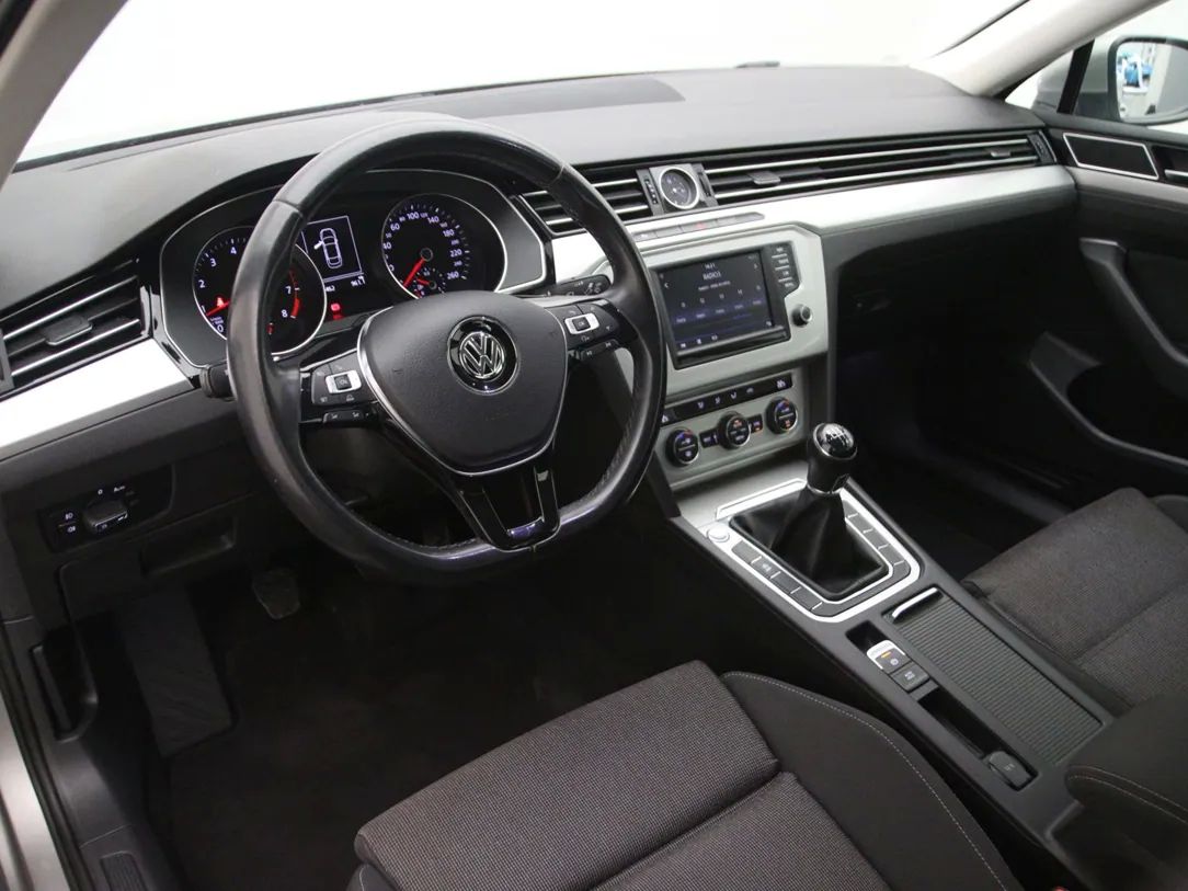 Volkswagen Passat | 15