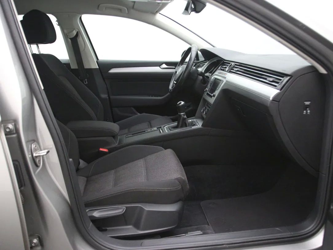 Volkswagen Passat | 13
