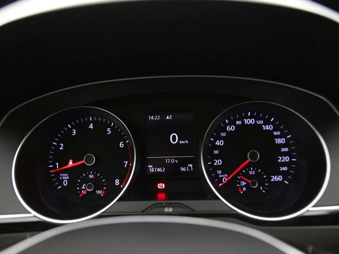 Volkswagen Passat | 18
