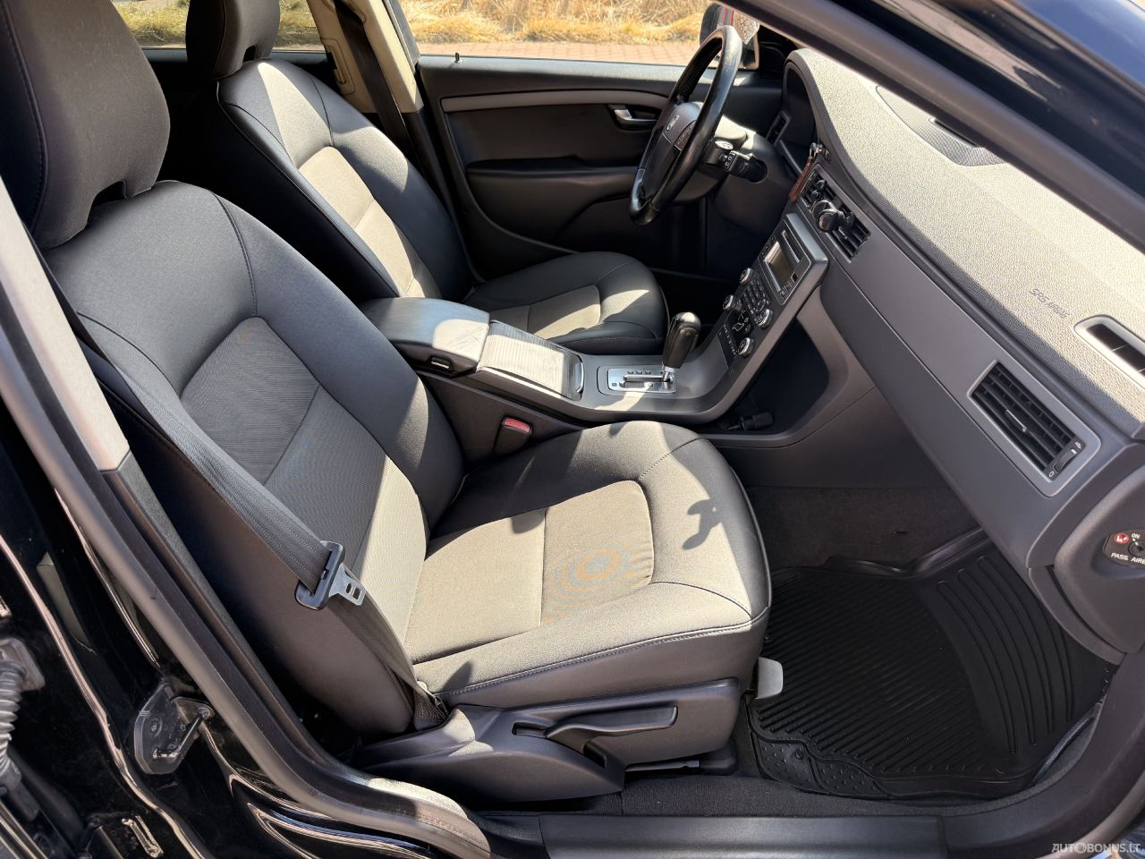 Volvo V70 | 8