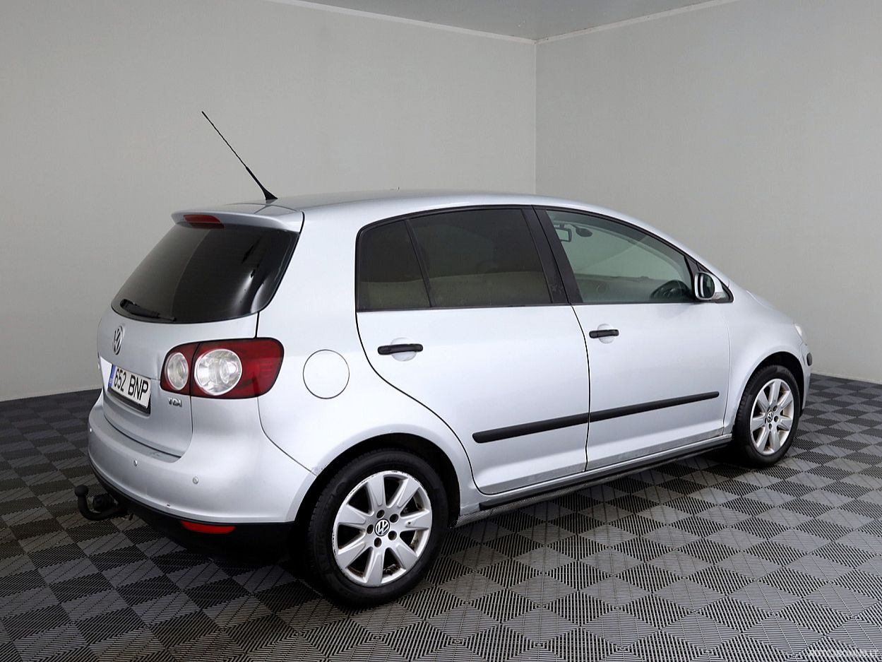 Volkswagen Golf | 2
