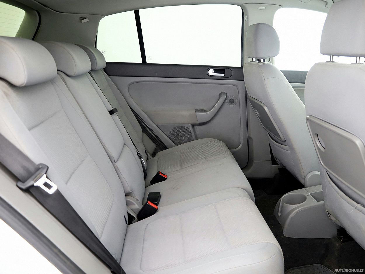 Volkswagen Golf | 6