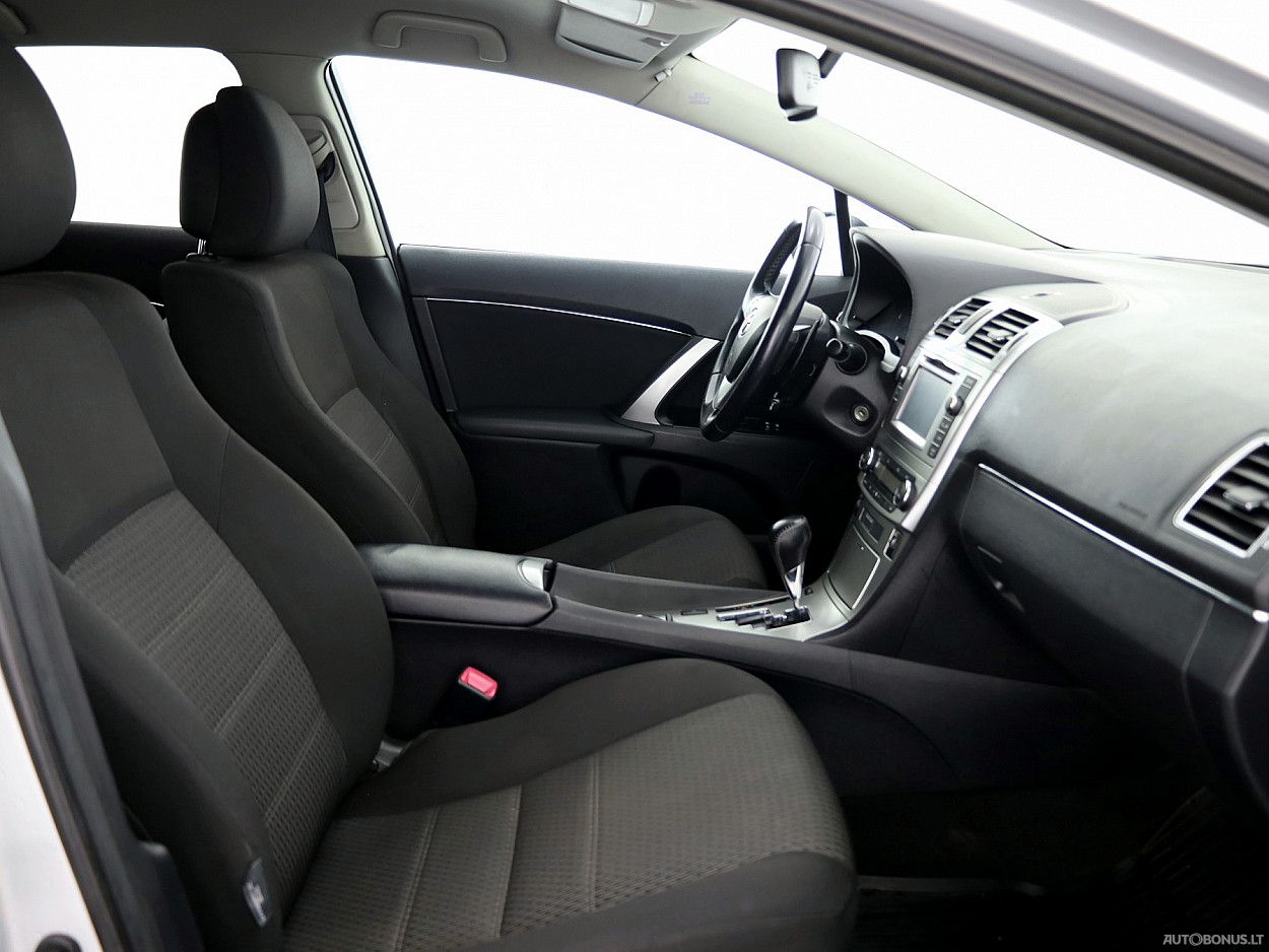 Toyota Avensis | 5