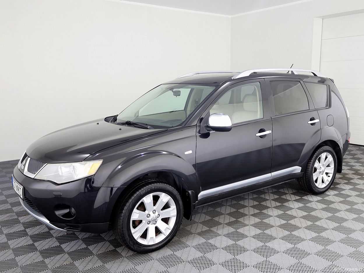Mitsubishi Outlander | 1