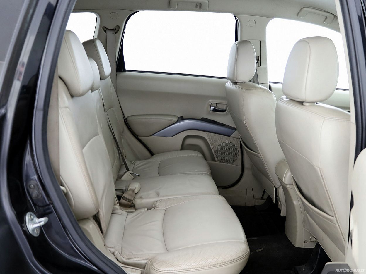 Mitsubishi Outlander | 6