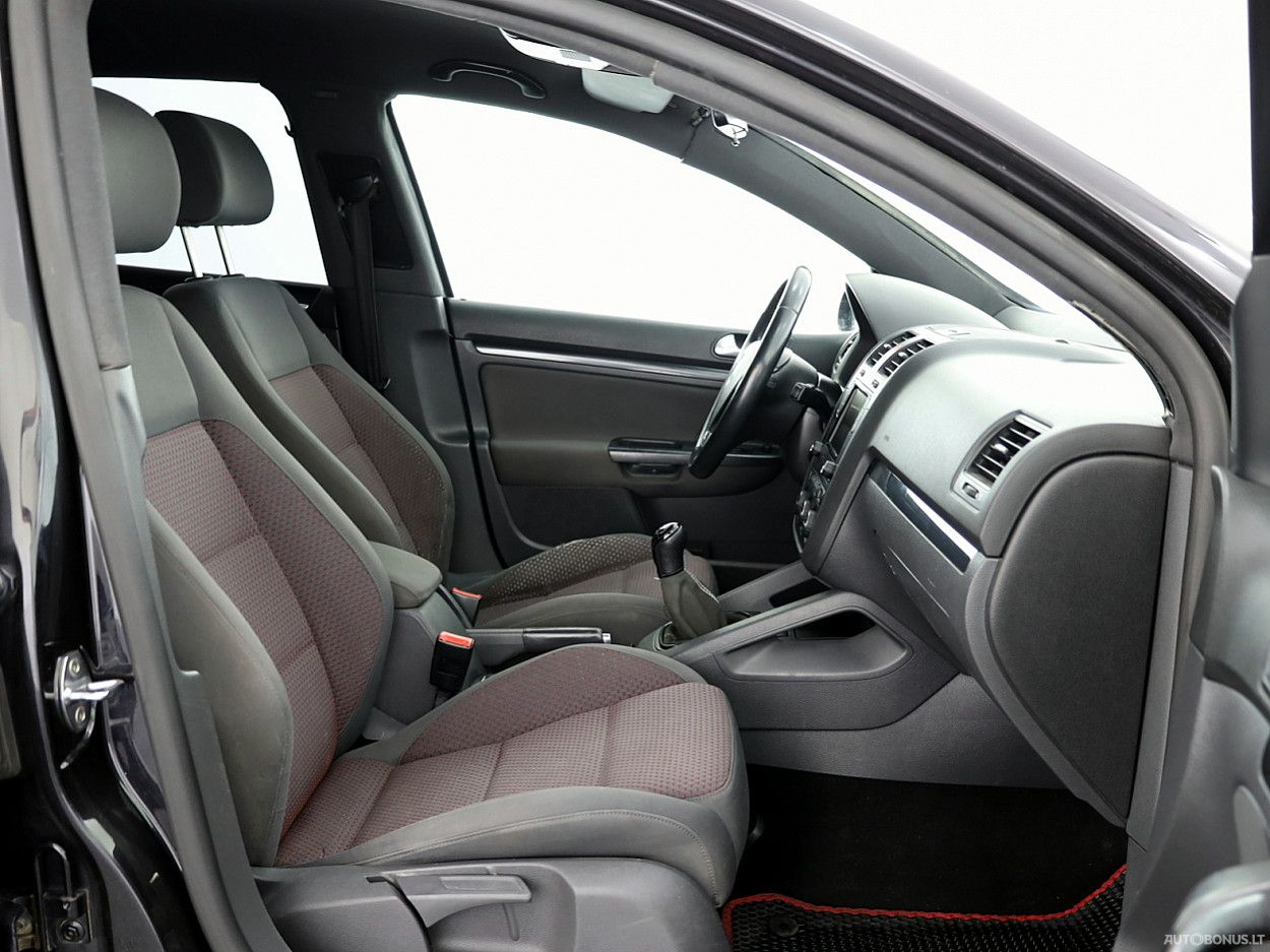 Volkswagen Golf | 5