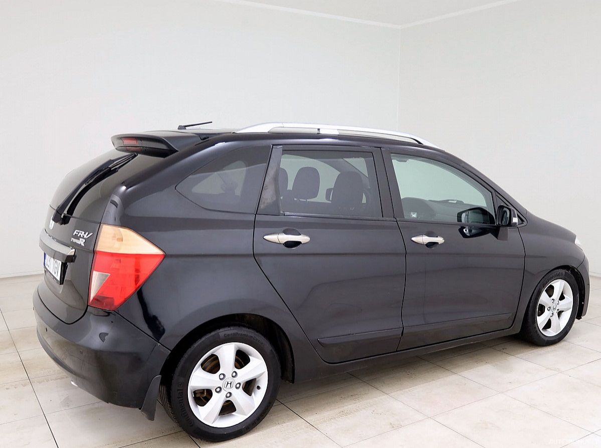 Honda FR-V | 1