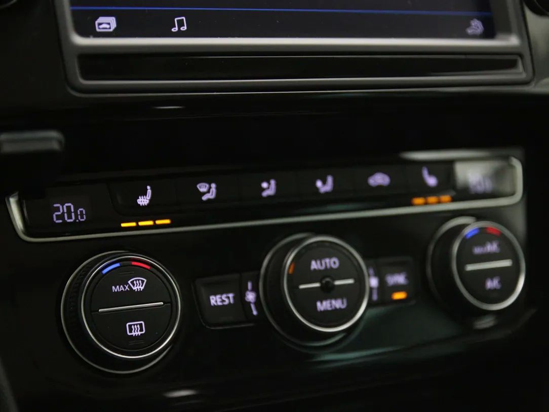 Volkswagen Passat | 19