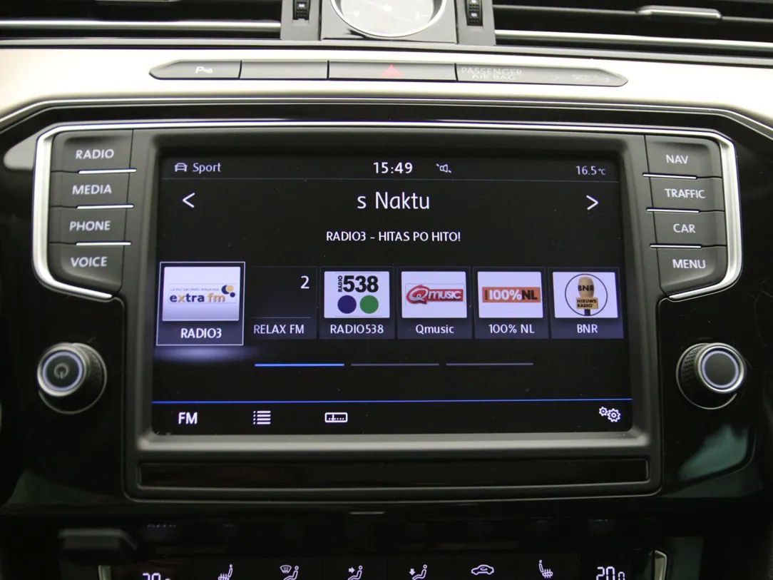 Volkswagen Passat | 21