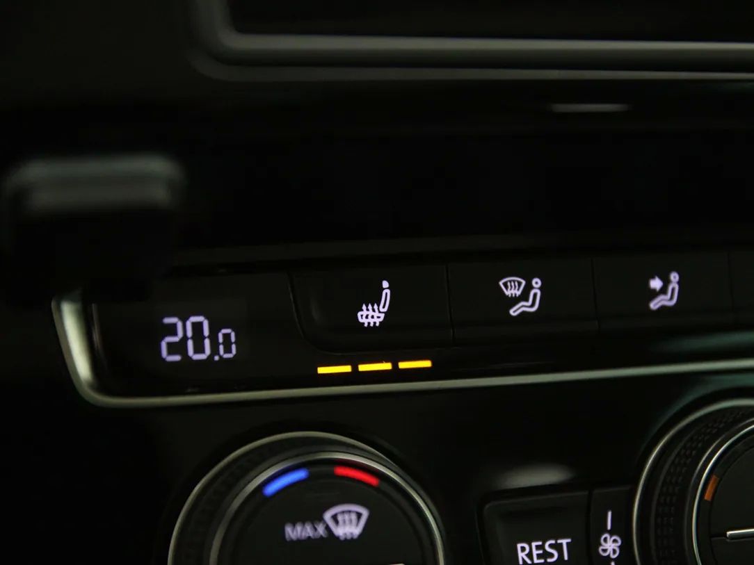 Volkswagen Passat | 28