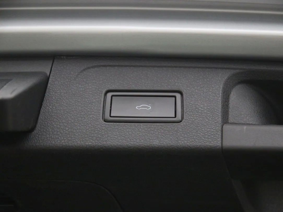 Volkswagen Passat | 35