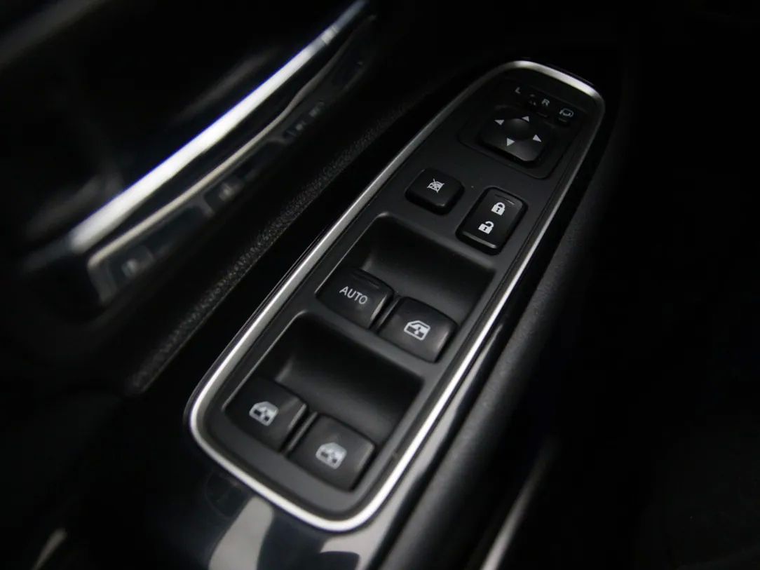 Mitsubishi Outlander | 23