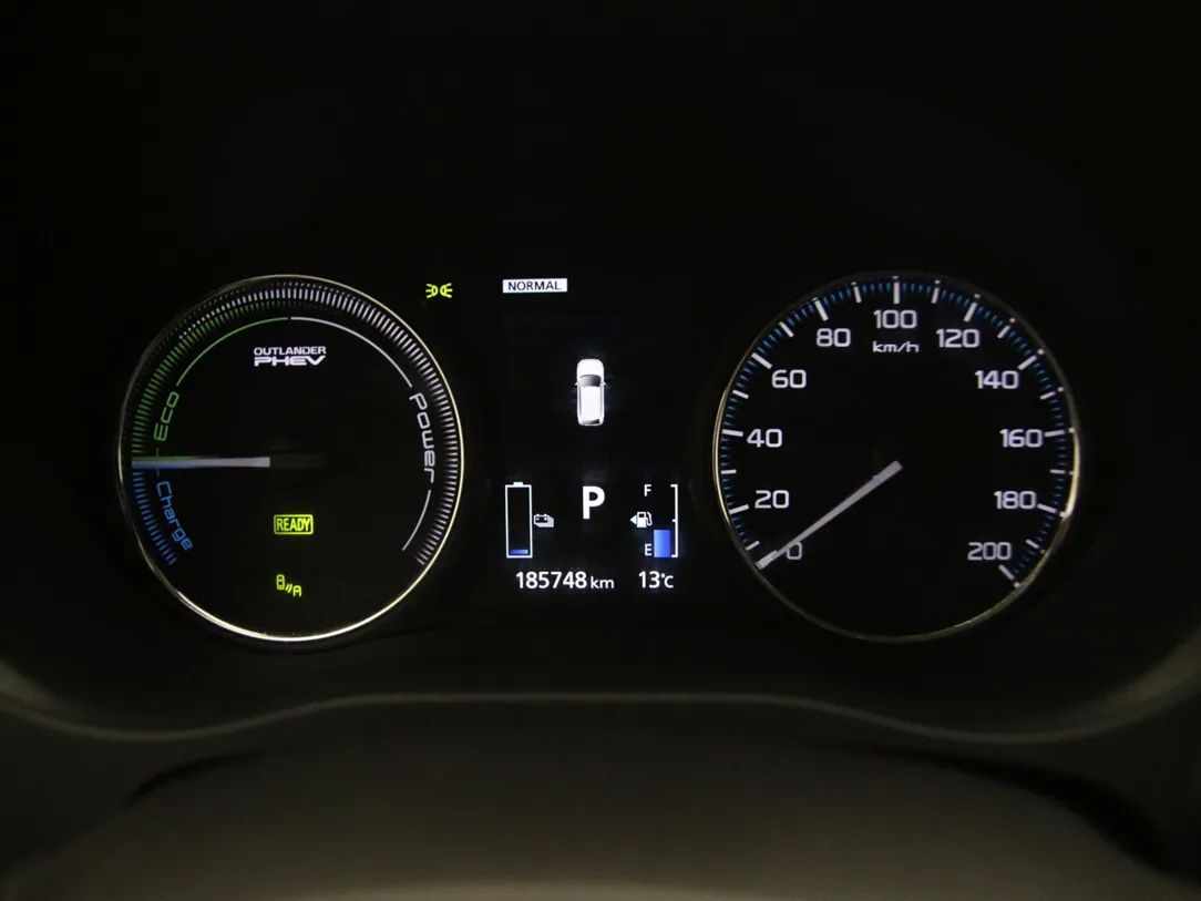 Mitsubishi Outlander | 17