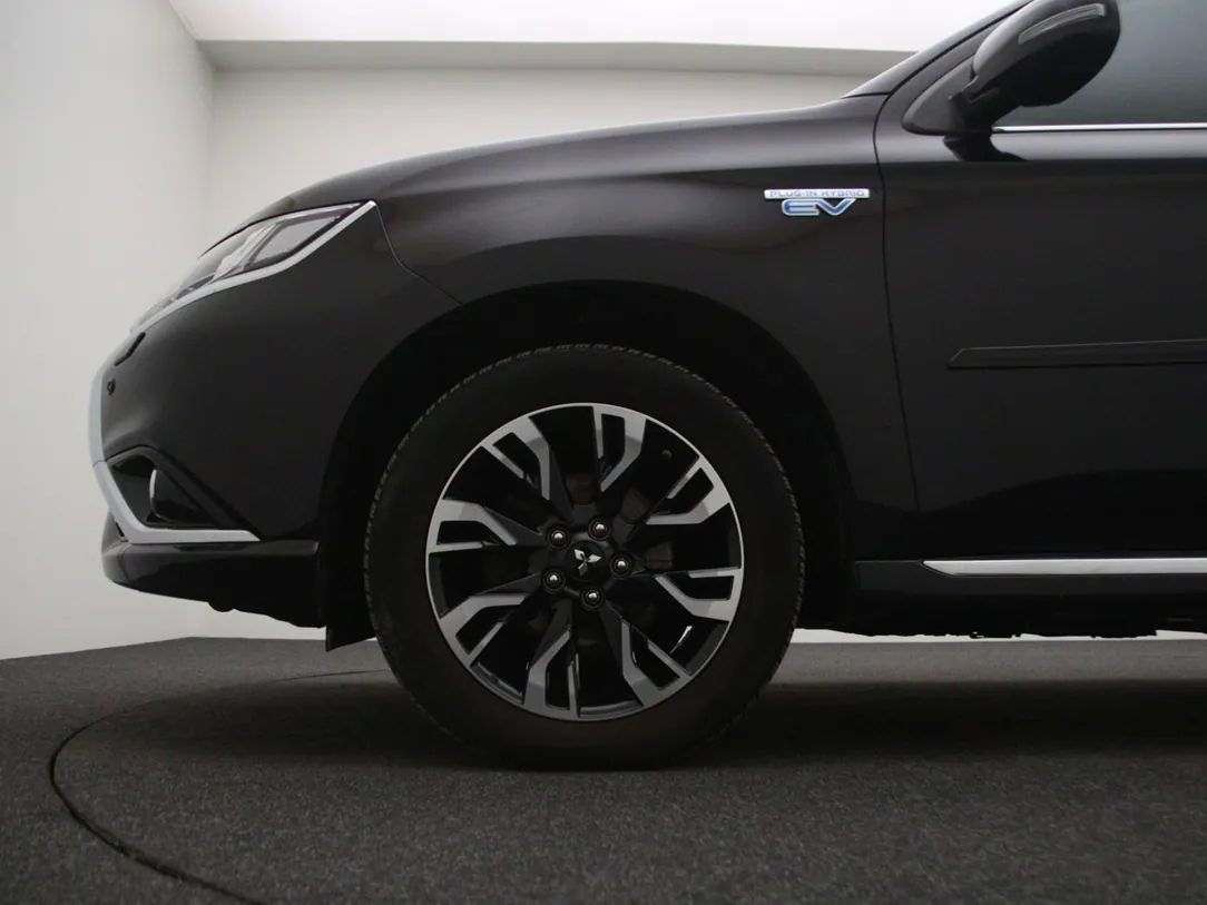 Mitsubishi Outlander | 25