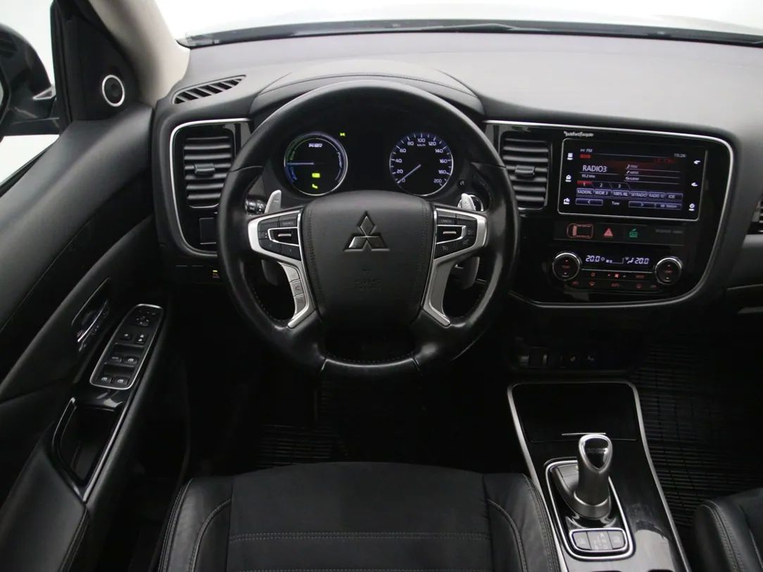 Mitsubishi Outlander | 15