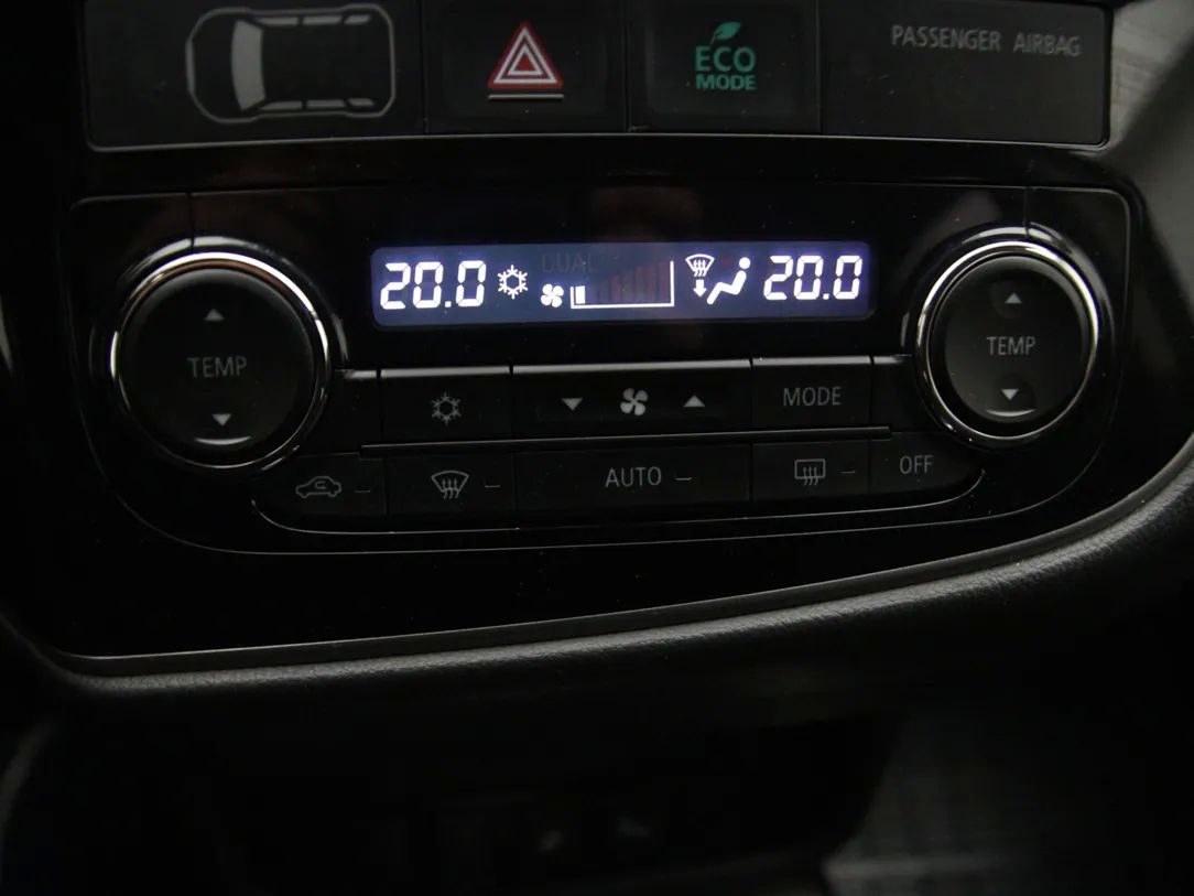 Mitsubishi Outlander | 18
