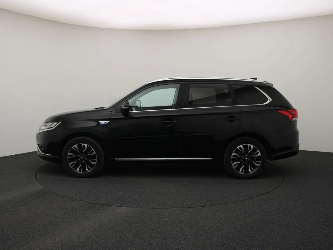 Mitsubishi Outlander | 4
