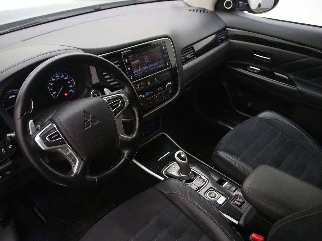 Mitsubishi Outlander | 14