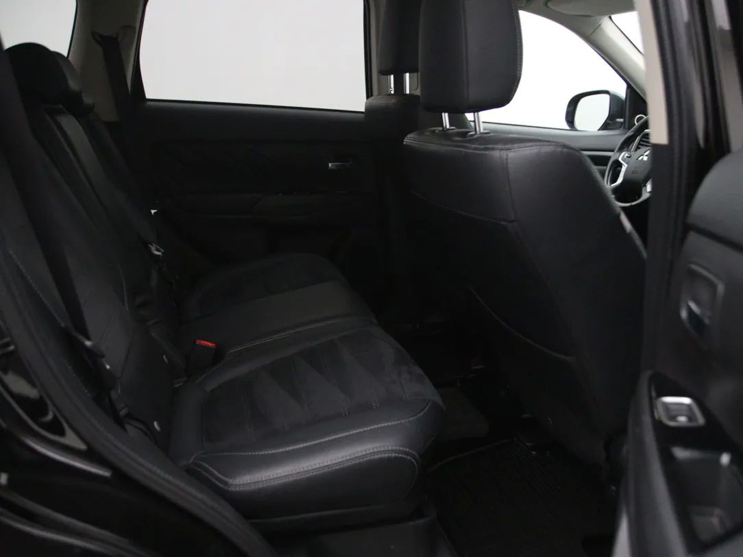 Mitsubishi Outlander | 13