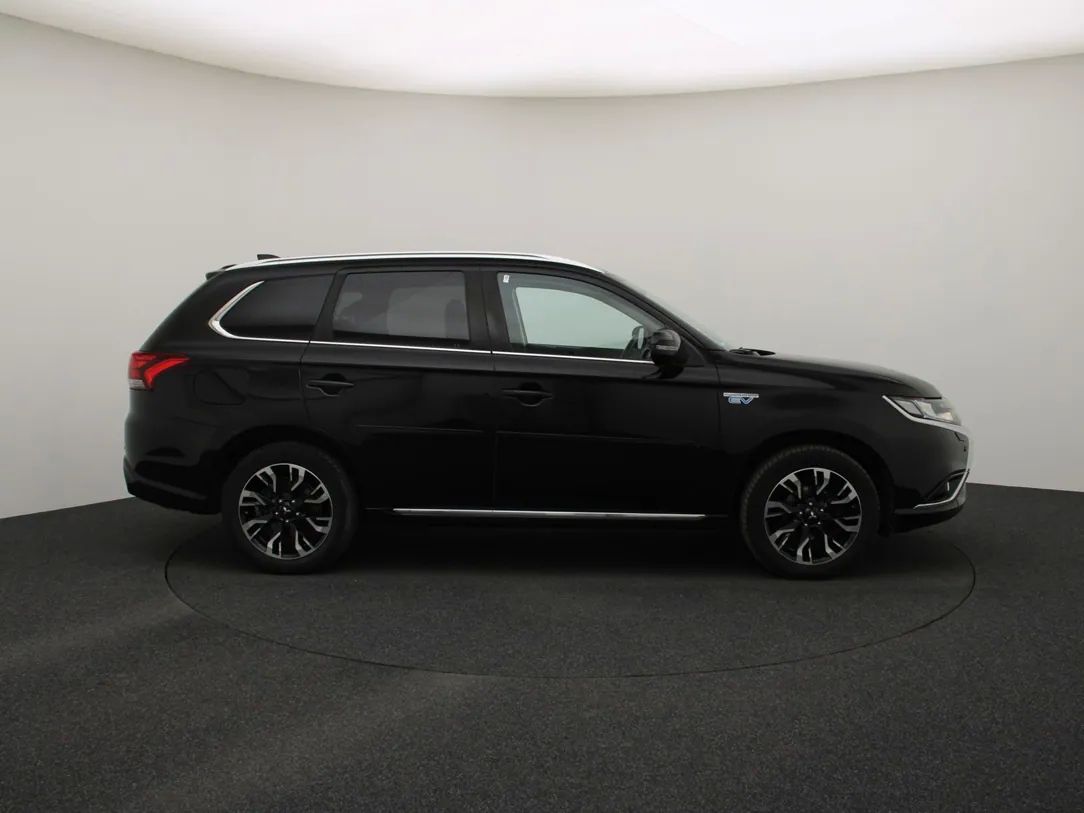 Mitsubishi Outlander | 7