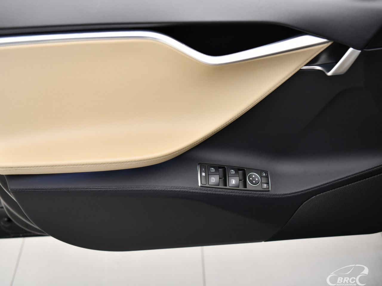 Tesla Model S | 14