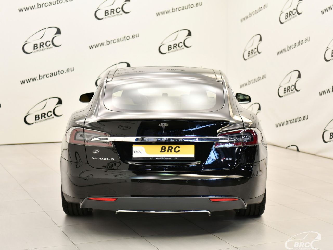 Tesla Model S | 33