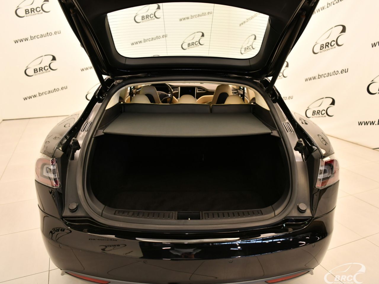 Tesla Model S | 27