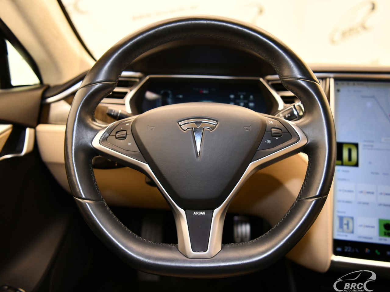Tesla Model S | 22