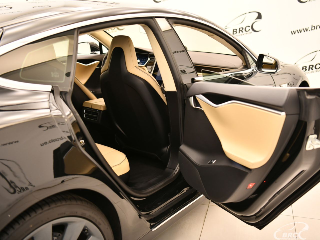 Tesla Model S | 10