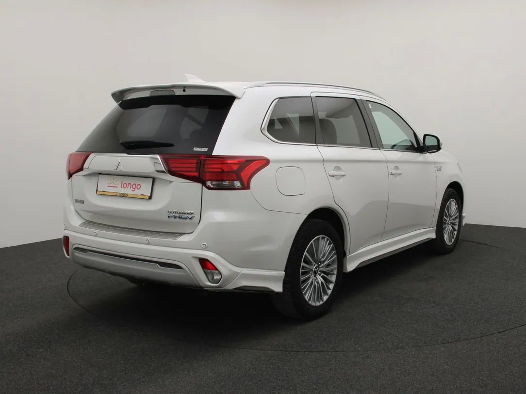 Mitsubishi Outlander | 7