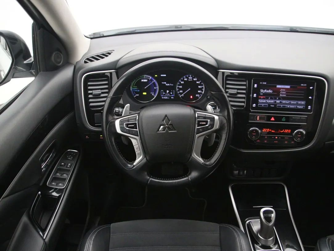 Mitsubishi Outlander | 16