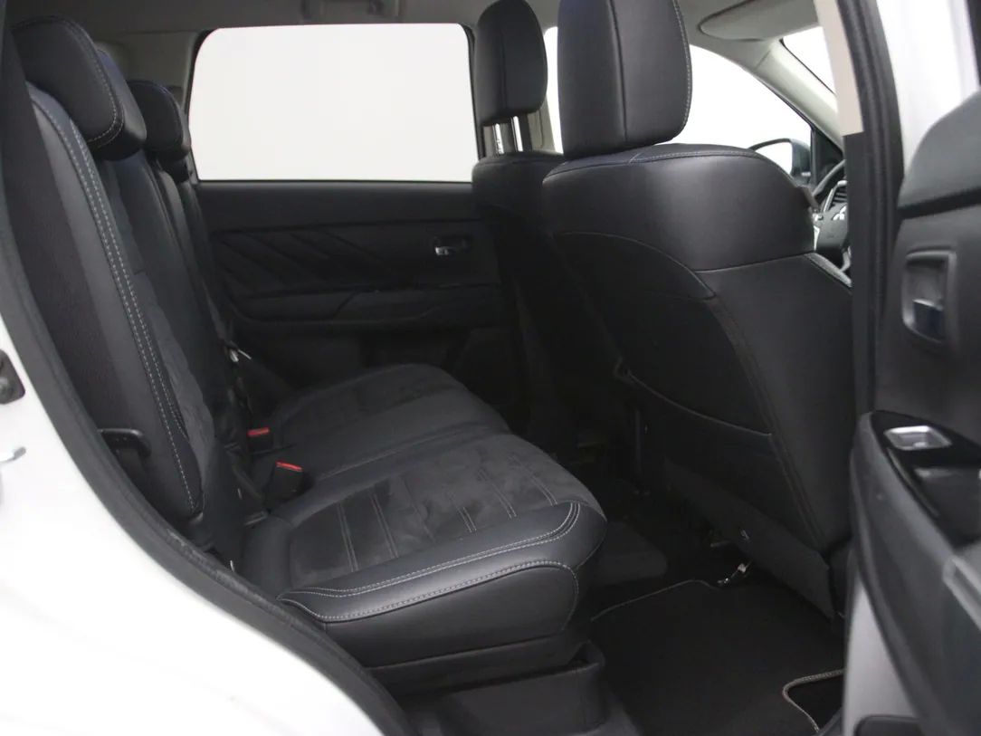 Mitsubishi Outlander | 14
