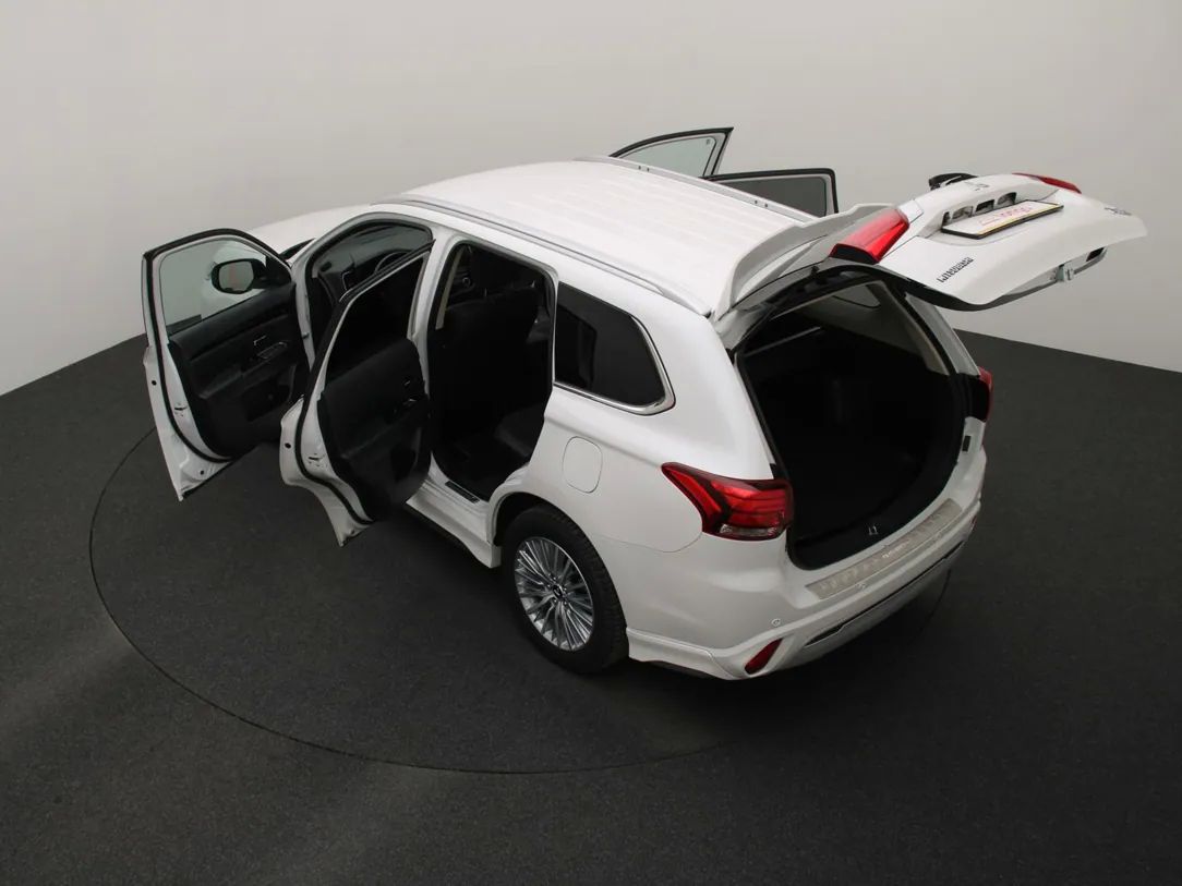Mitsubishi Outlander | 12