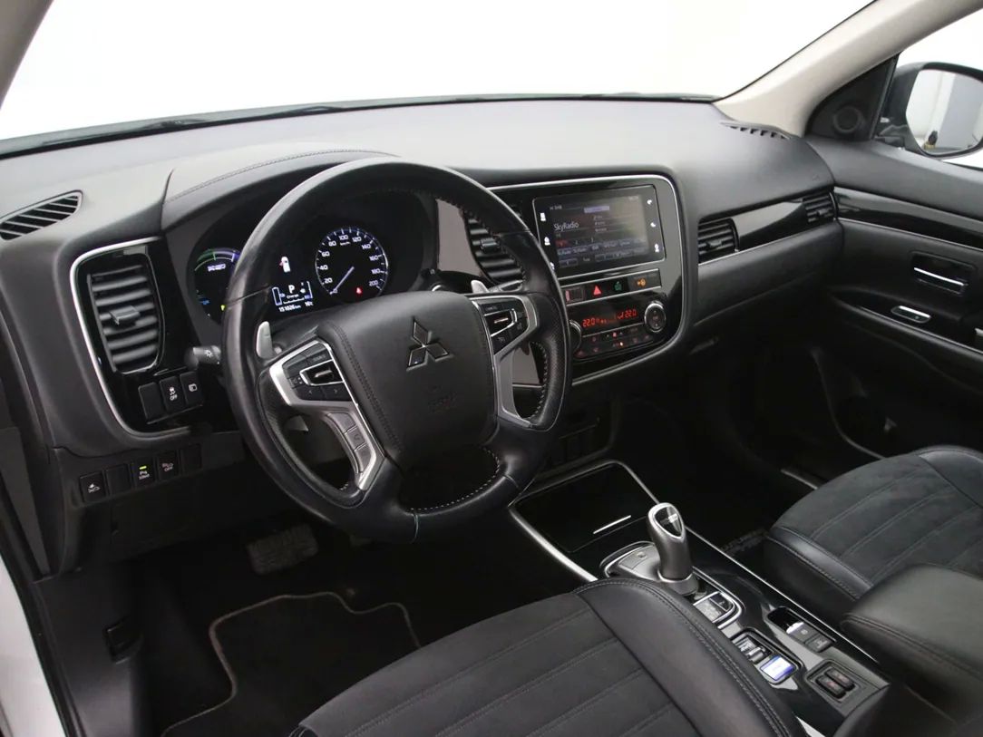 Mitsubishi Outlander | 15