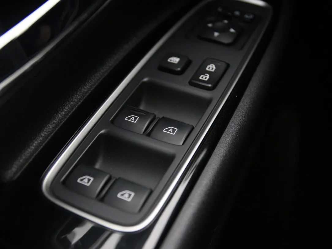 Mitsubishi Outlander | 24