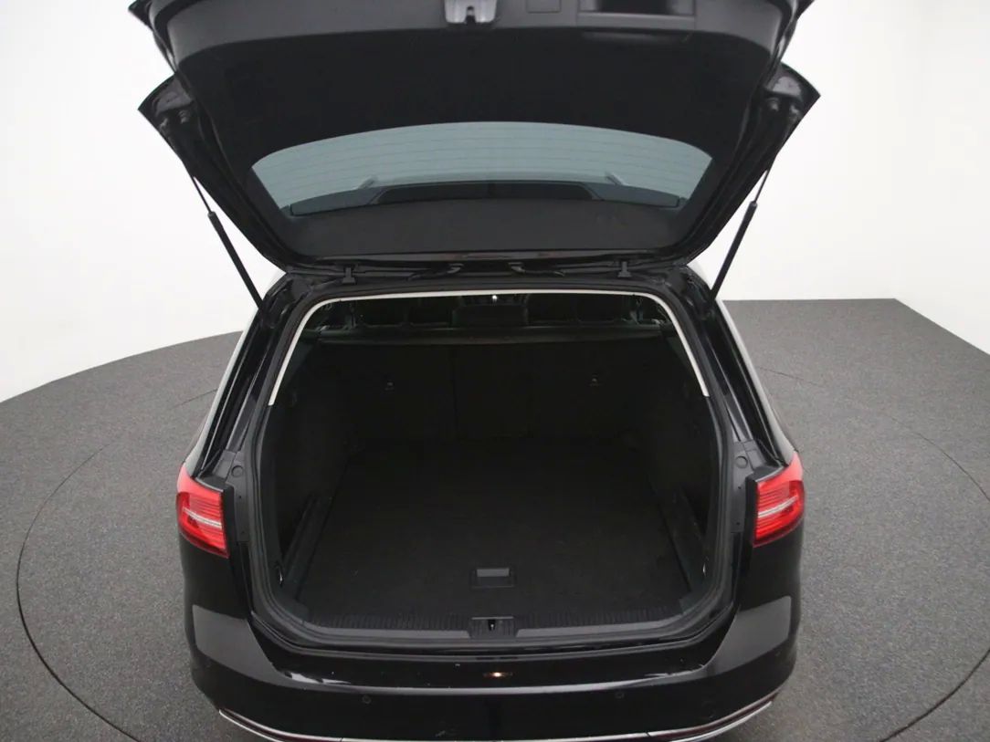 Volkswagen Passat | 34