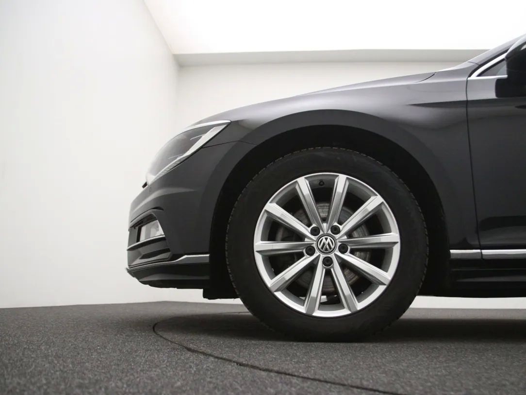 Volkswagen Passat | 27