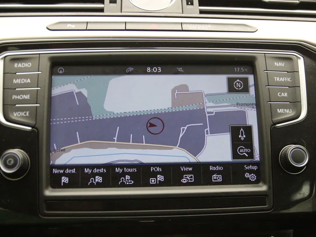Volkswagen Passat | 23
