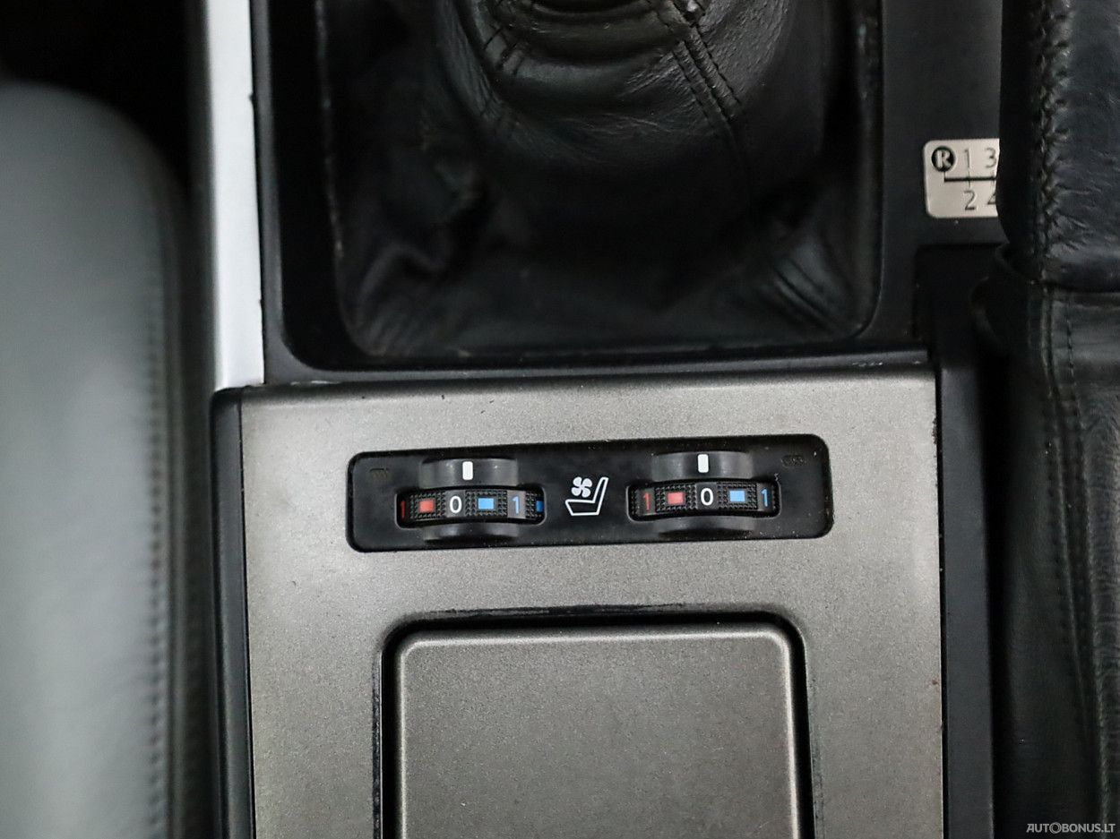 Lexus IS 220 | 14