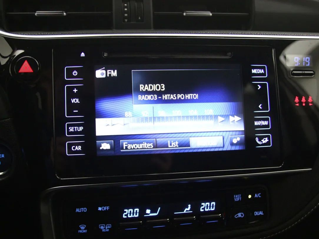 Toyota Auris | 21