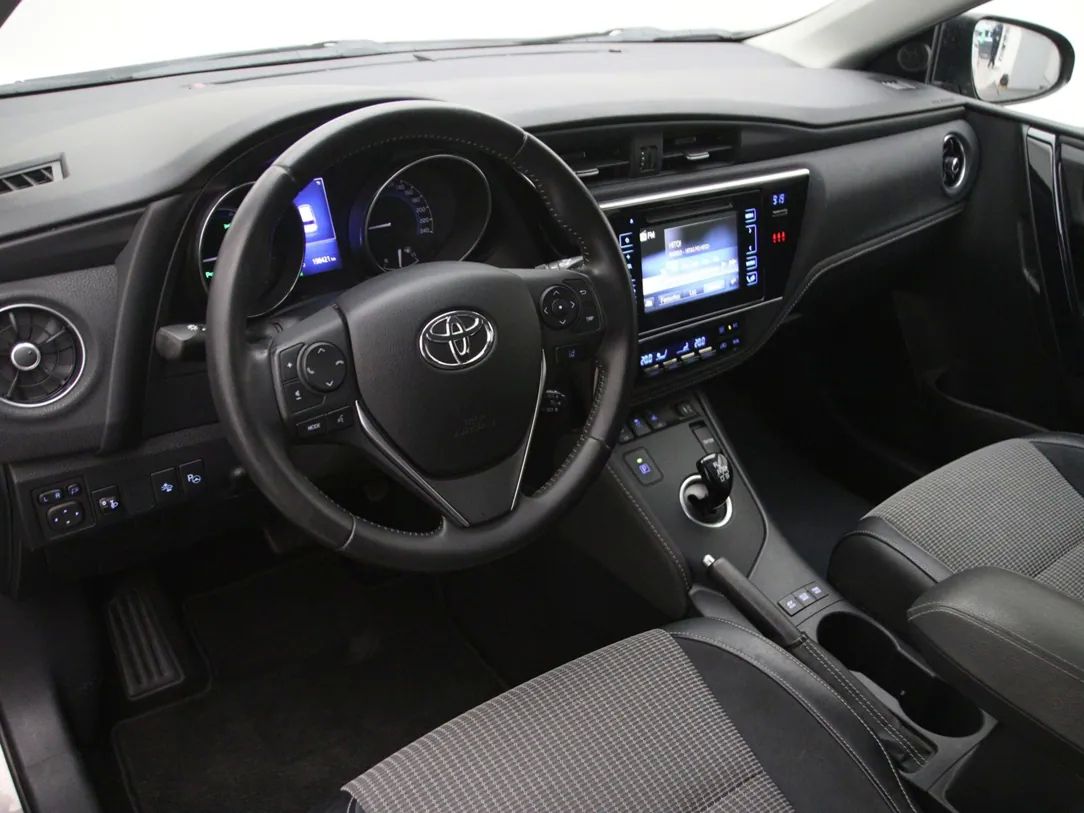 Toyota Auris | 15