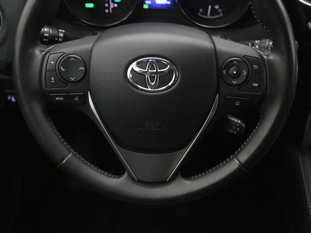 Toyota Auris | 17