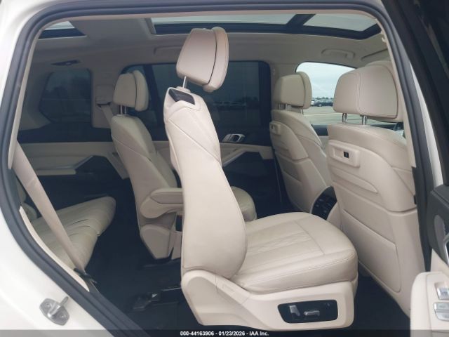 BMW X7 | 7