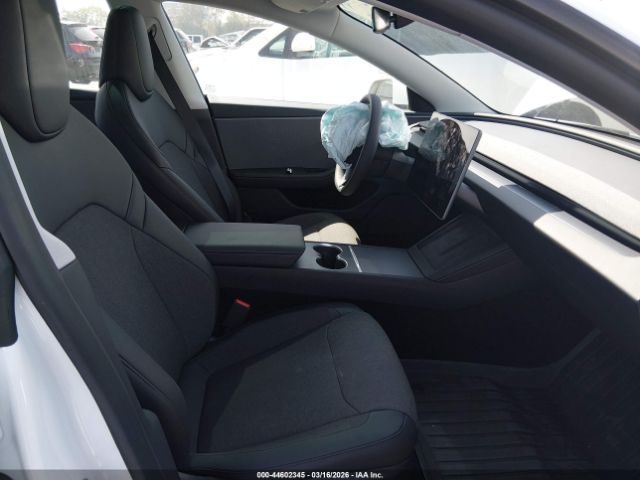 Tesla Model 3 | 4