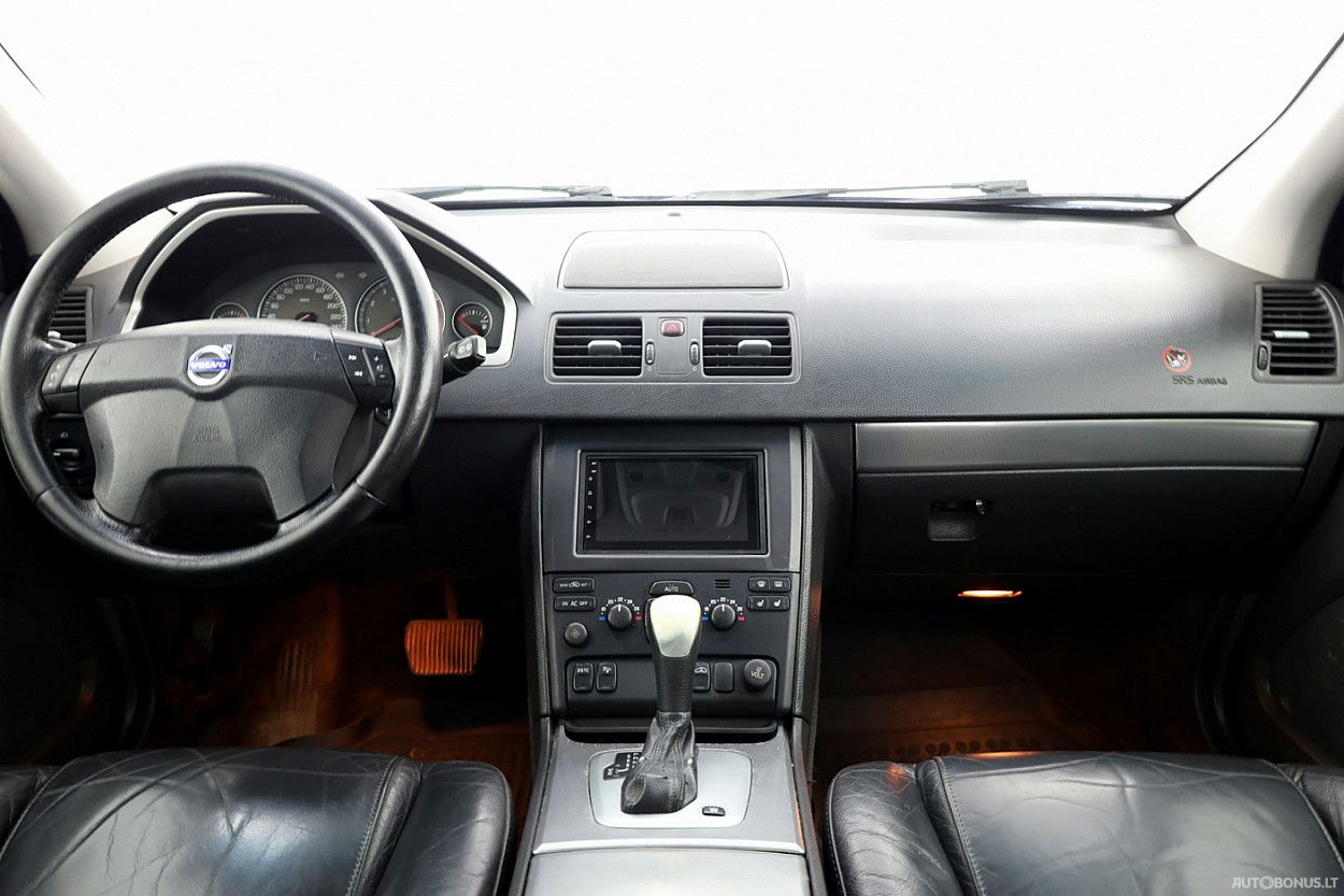 Volvo XC90 | 4