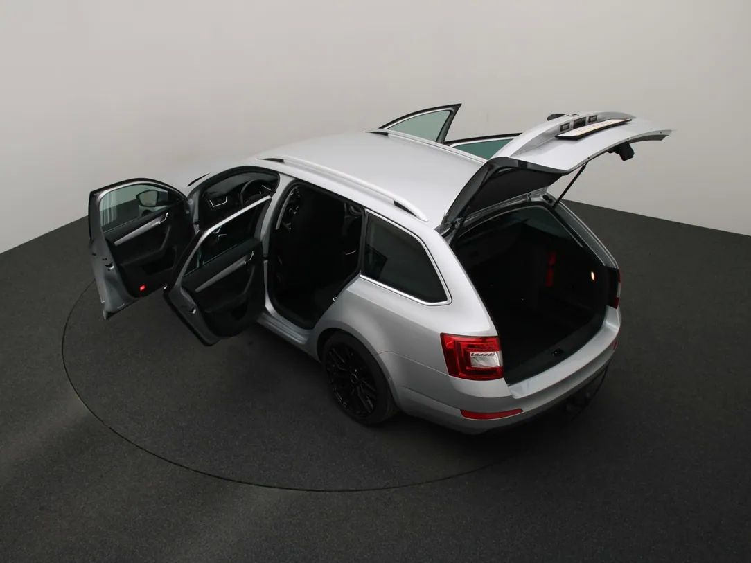 Skoda Octavia | 12