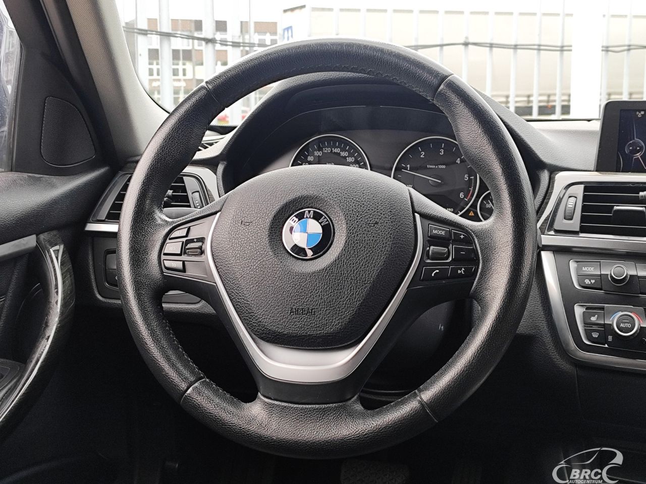 BMW 320 | 16