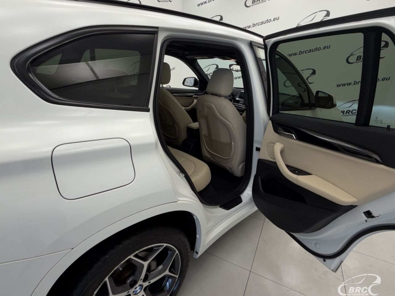 BMW X1 | 11