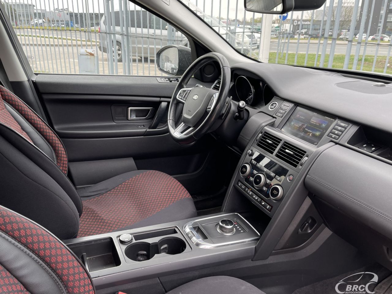 Land Rover Discovery | 4