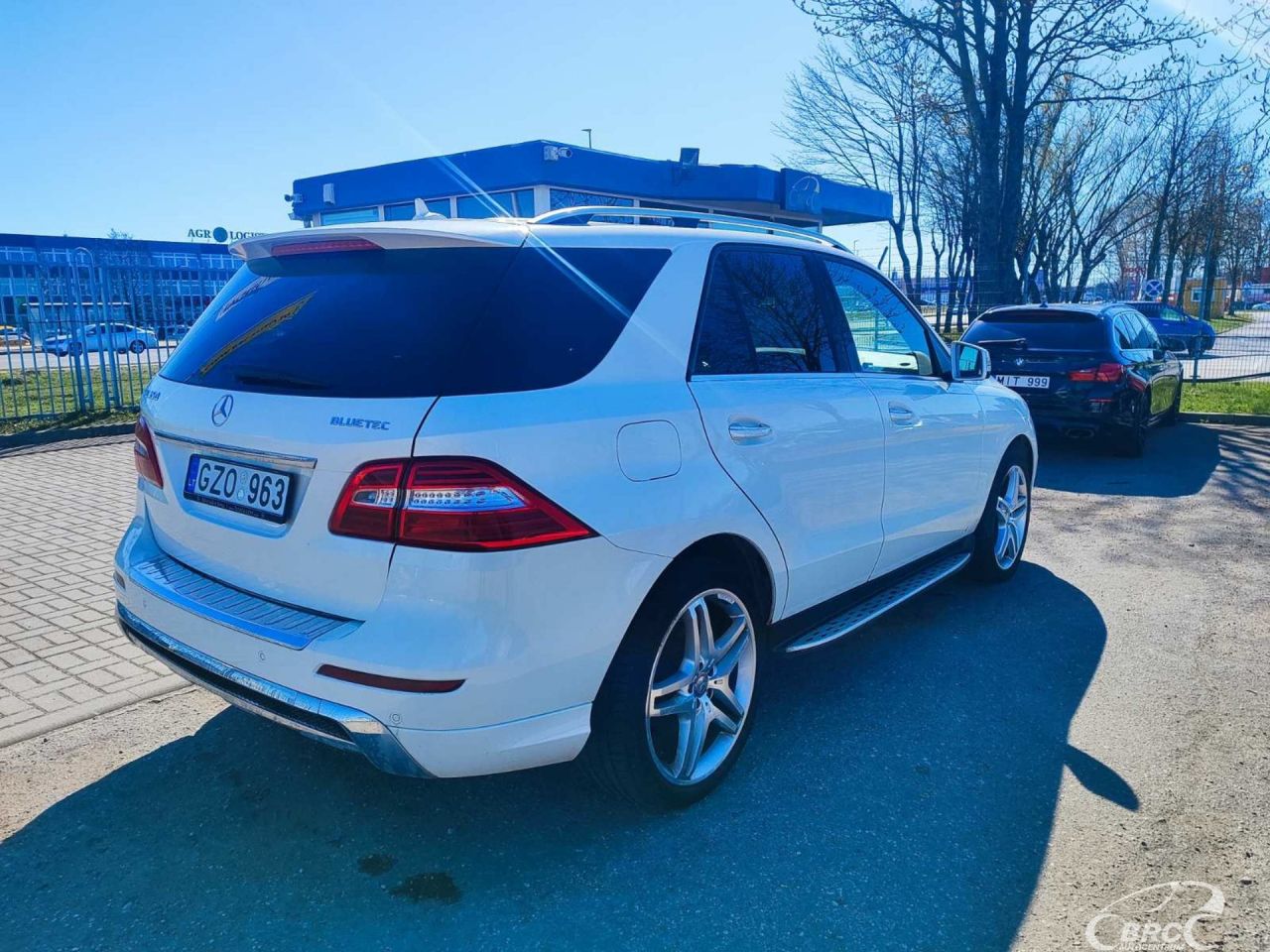 Mercedes-Benz ML350 | 3